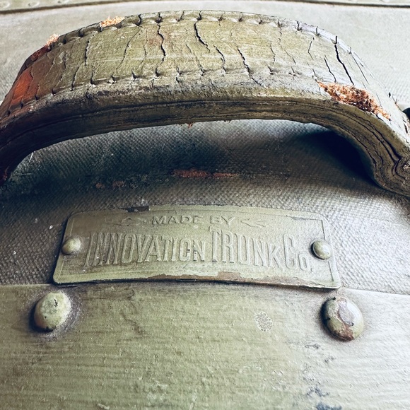 Antique Early 1900s Innovation Trunk Co. Green Wardrobe Steamer Trunk Suitcase - Picture 10 of 10